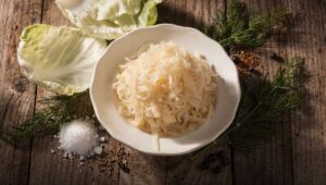 Crauti fatti in casa: bastano cavolo, sale e un po’ di pazienza - Blog di Il caldo sapore del sud